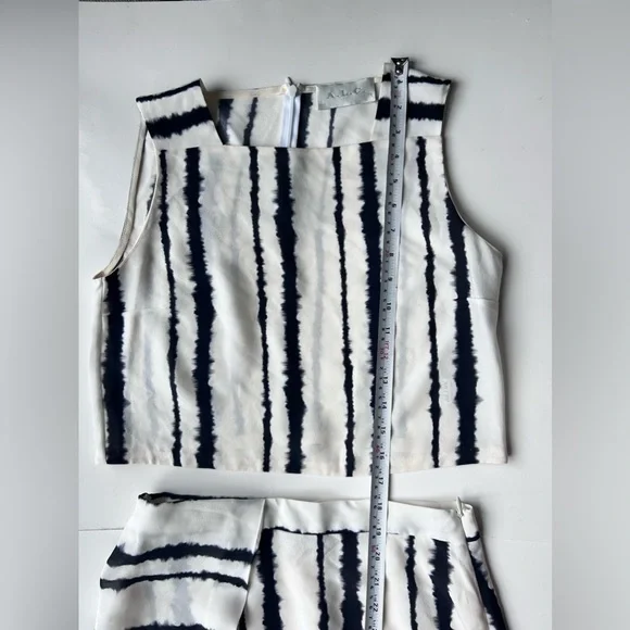 ALC silk 2 pieces set top and skirt White Black Stripe  Size 0 xs Tie Dye - Picture 7 of 10